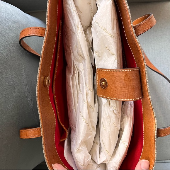 Dooney & Bourke Jacquard Maxi Quilt Ashton Tote - Picture 8 of 9